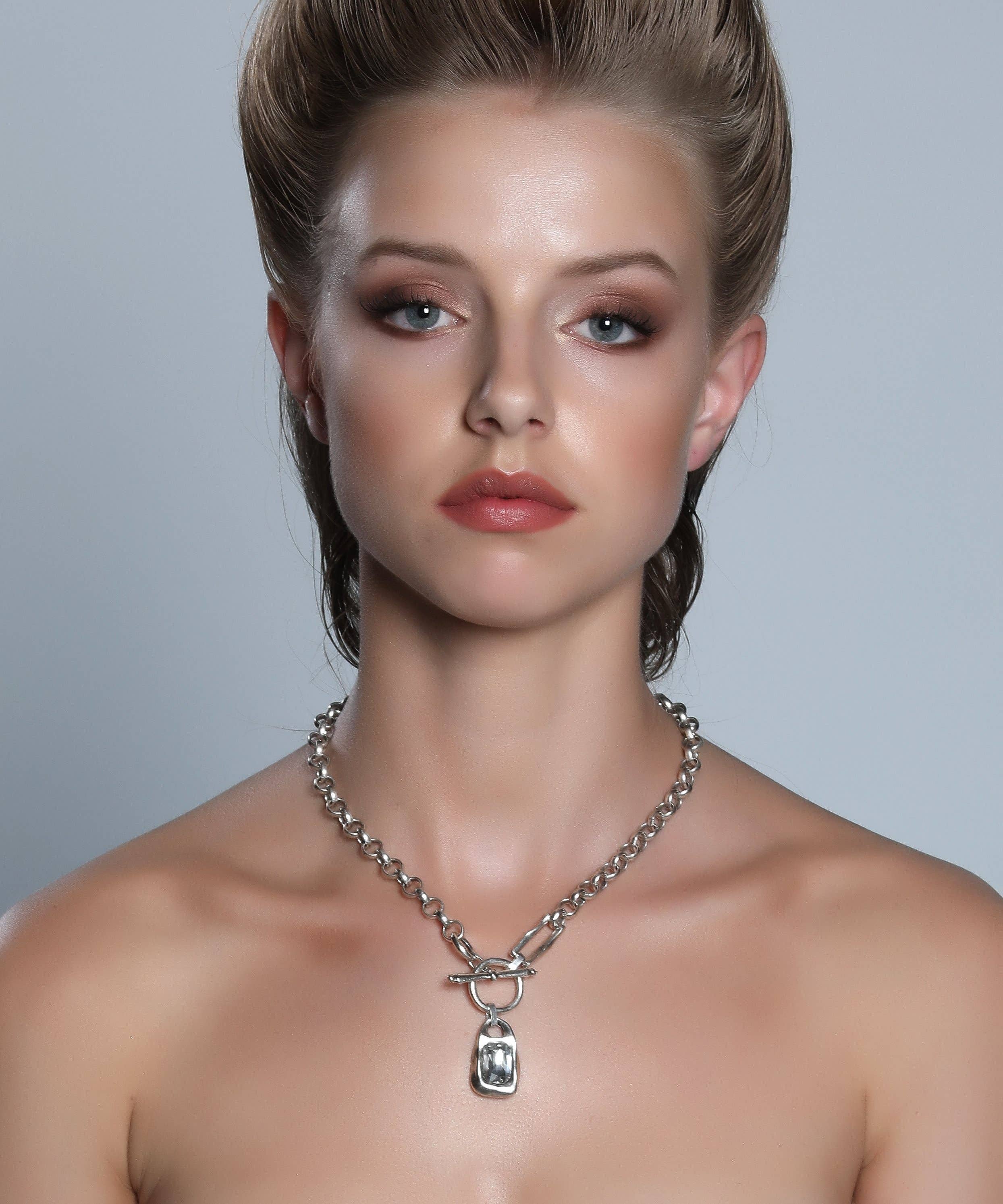 Crystal Stone pendant Chain Necklace