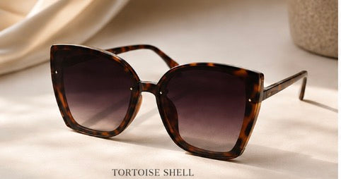 Oversized Chic Cat-Eye Sunglasses