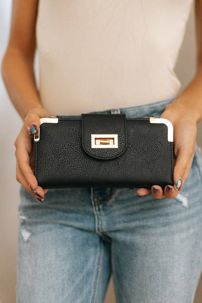 Pre-order-Convertible Crossbody Wallet with Chain Strap – Multiple Colors