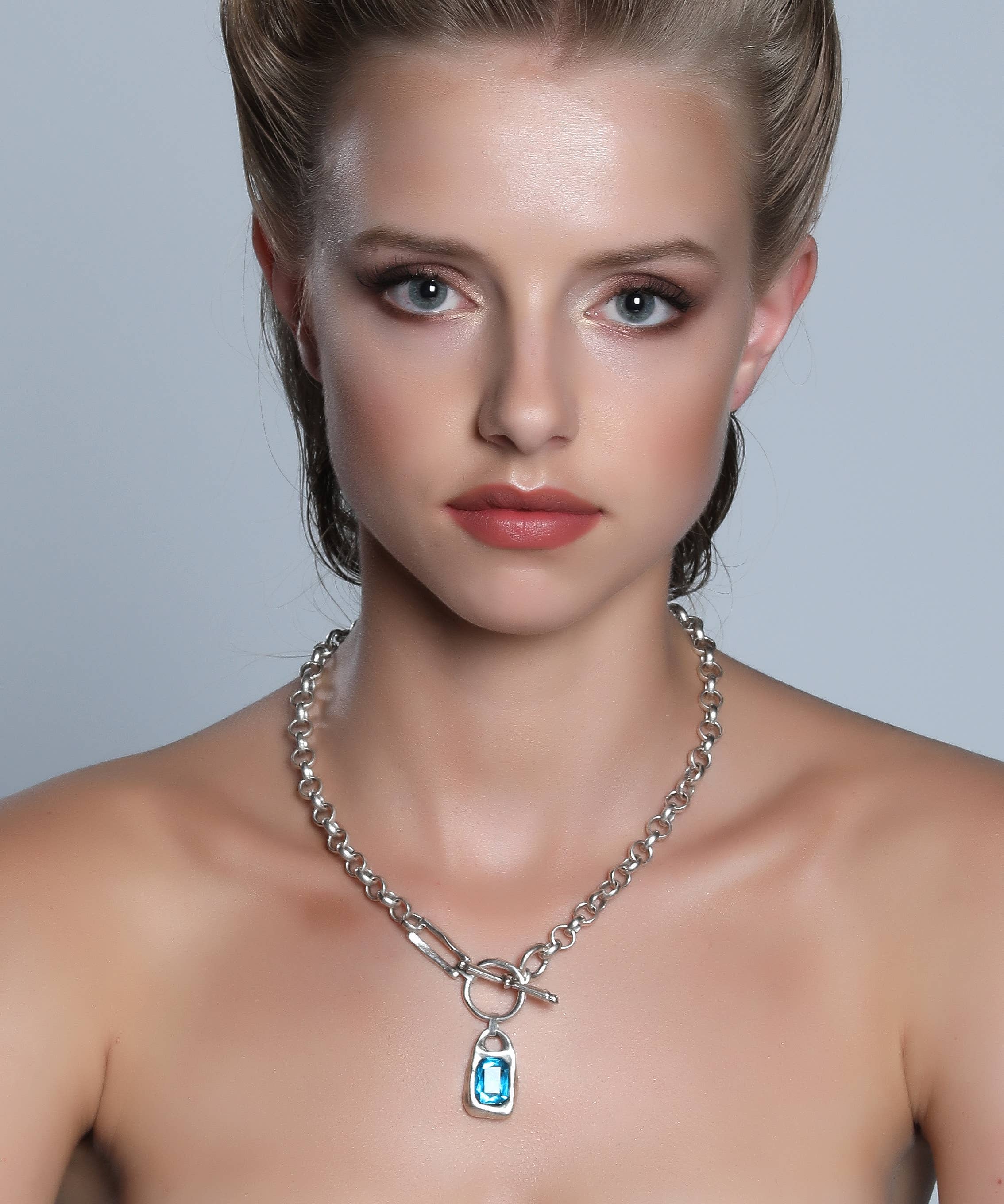 Crystal Stone pendant Chain Necklace